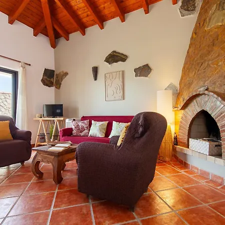 Сasa de vacaciones Monte House *