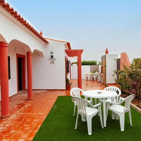 Сasa de vacaciones Monte House *