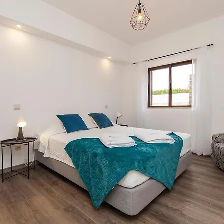 Prázdninový dům Monte House *