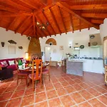 بيت للعطل Monte House Luz
